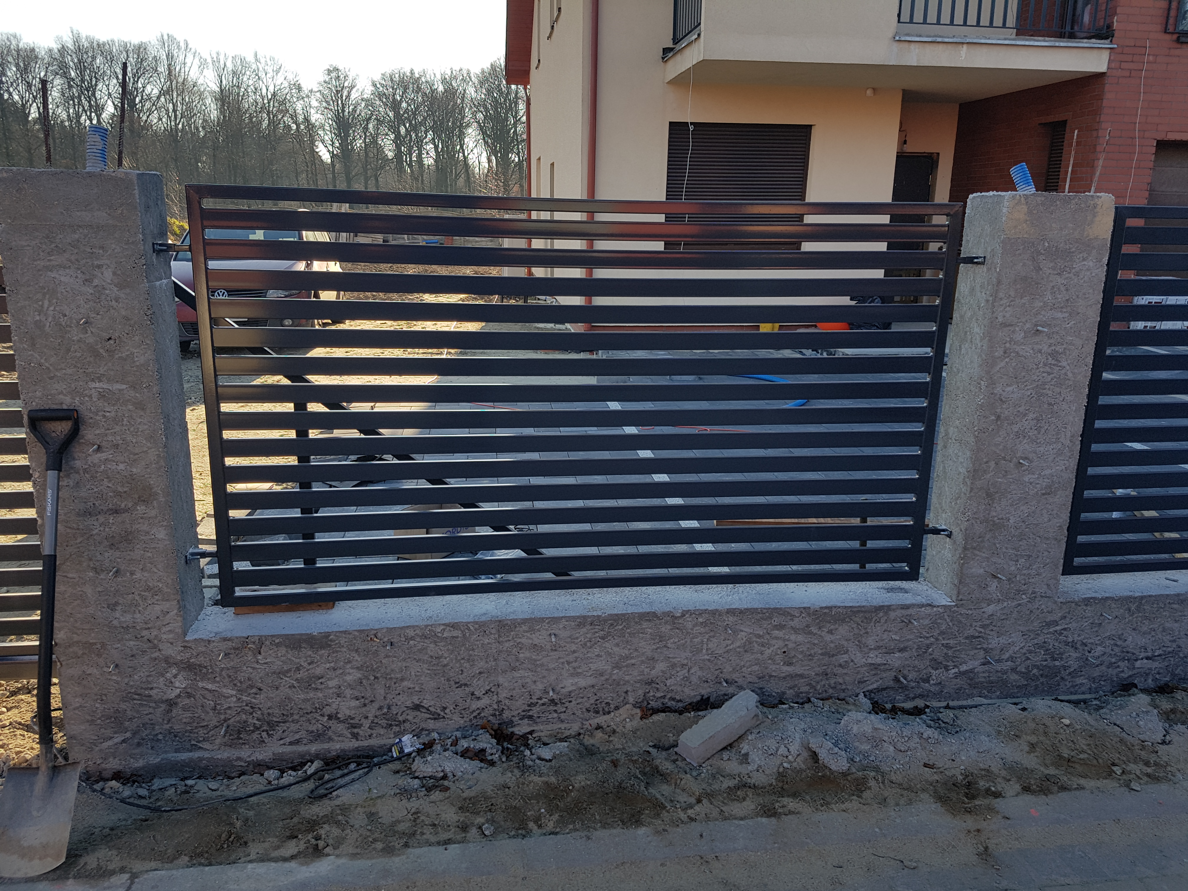 Ogrodzenia Wrocław – producent i montaż ogrodzeń kutych, panelowych i przemysłowych