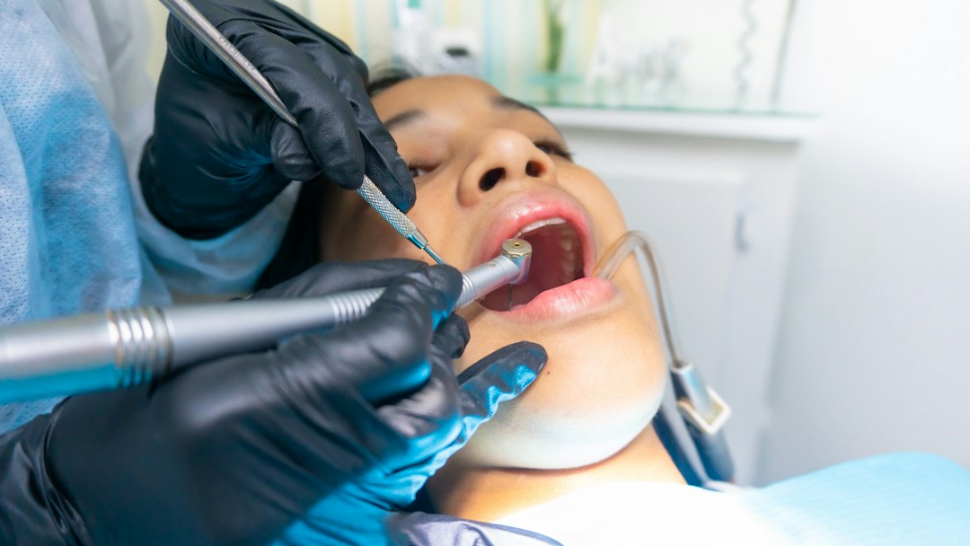 Stomatologia ogólna i zachowawcza – zakres leczenia, endodoncja i profilaktyka